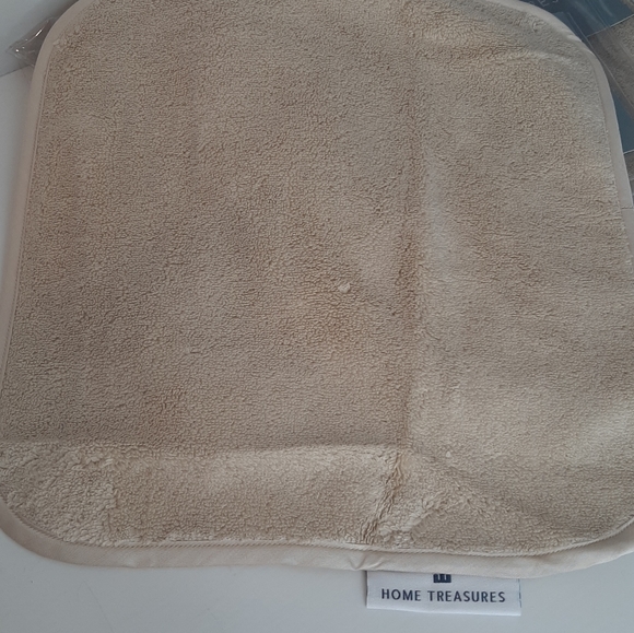 Home Treasures Izmar Face Towels Candlelight (set of 3) - Picture 8 of 13